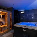 Apartmanica 5a, Private Wellness, Garage, Center Chalet