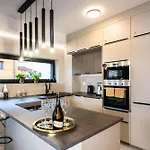 Chalet Apartmanica 5a, Private Wellness, Garage, Center Donovaly