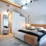 Alpehytte Apartmanica 5a, Private Wellness, Garage, Center