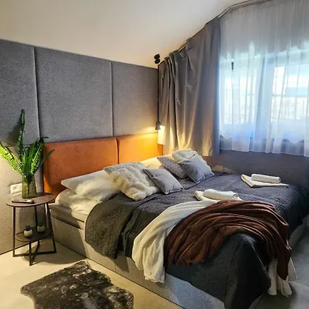 Chalet Apartmanica 5a, Private Wellness, Garage, Center Donovaly