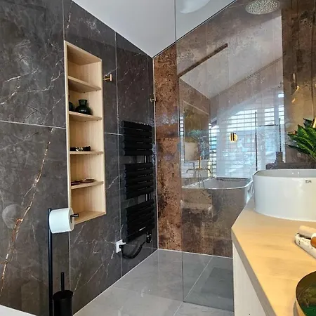 Apartmanica 5a, Private Wellness, Garage, Center * 도노발리