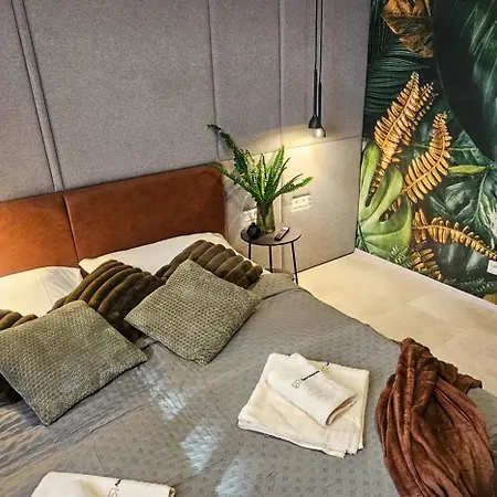 Apartmanica 5a, Private Wellness, Garage, Center 샬레 *
