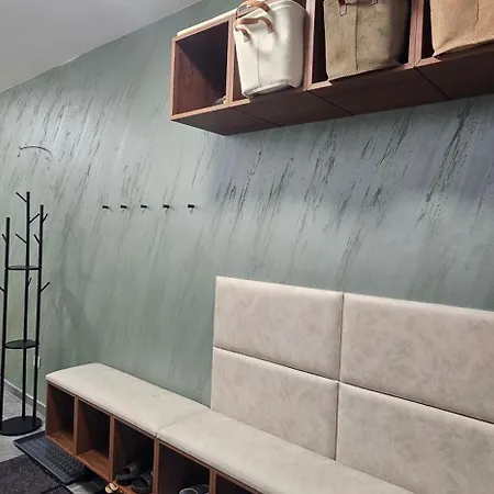 Apartmanica 5a, Private Wellness, Garage, Center 샬레 도노발리