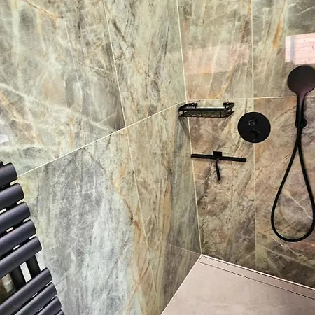 Chalet Apartmanica 5a, Private Wellness, Garage, Center