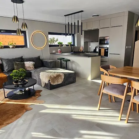 Apartmanica 5a, Private Wellness, Garage, Center *