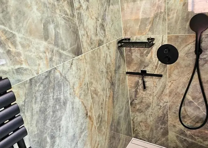 Alpehytte Apartmanica 5a, Private Wellness, Garage, Center